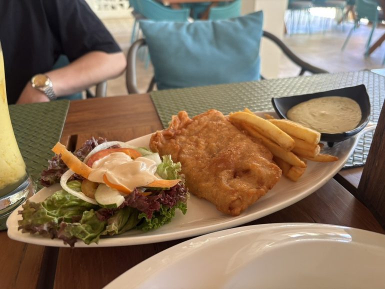 コスタベリャでのランチ!お肉とフィッシュフライ