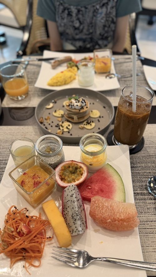 朝食