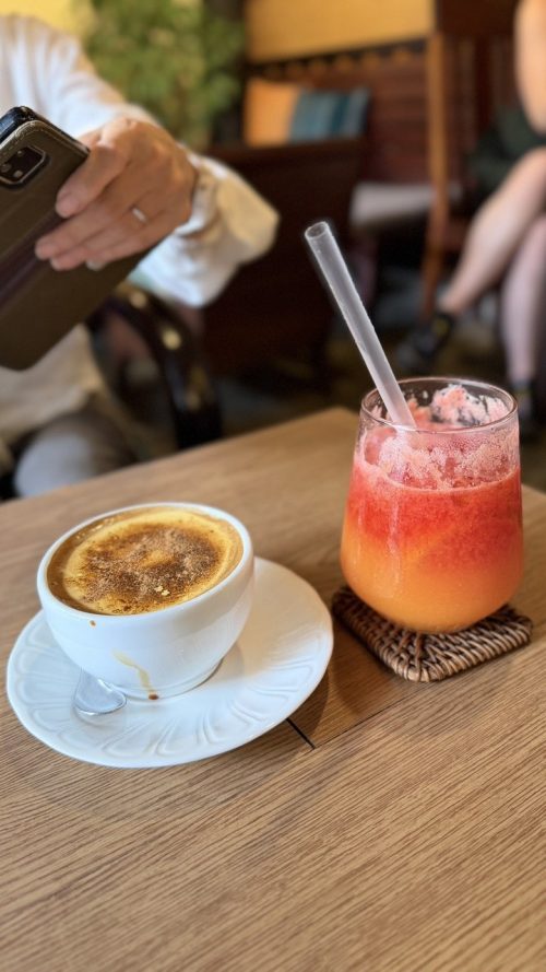 ホイアン旧市街地はカフェがいっぱい。ホイアン名物のエッグコーヒー