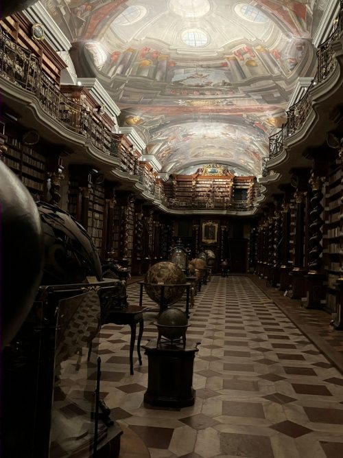 クレメンティヌム図書館