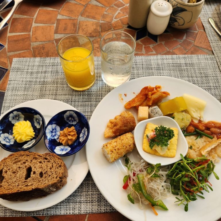 ラ・シェスタで優雅に朝食
