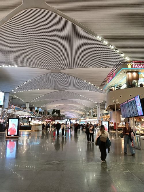 トランジットのイスタンブール空港