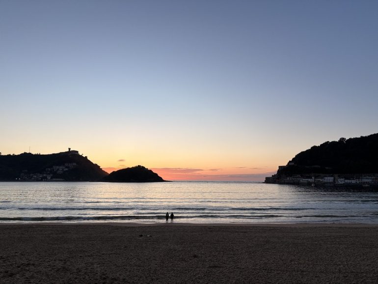 コンチャ湾の夕暮れ