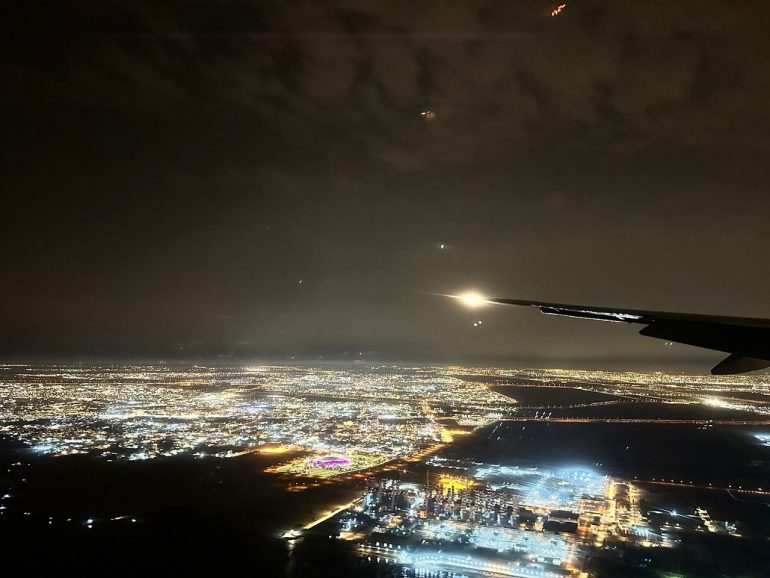 街が輝いており綺麗だったドーハの夜景 名残惜しく感じました