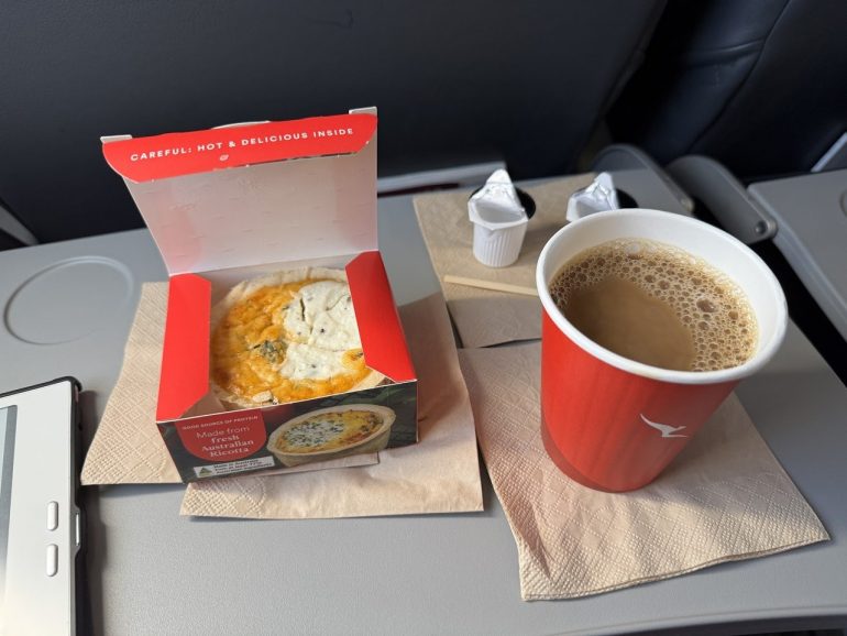 国内線の機内食