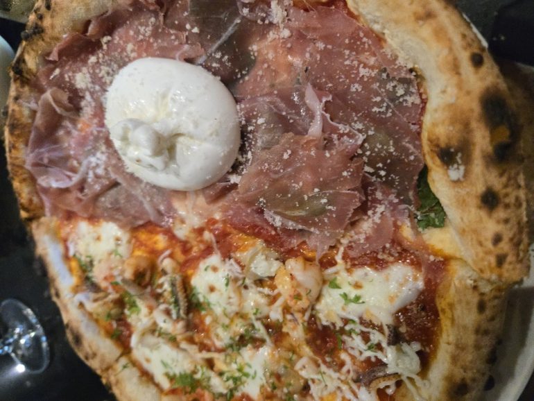 Pizza 4P’s ピザ