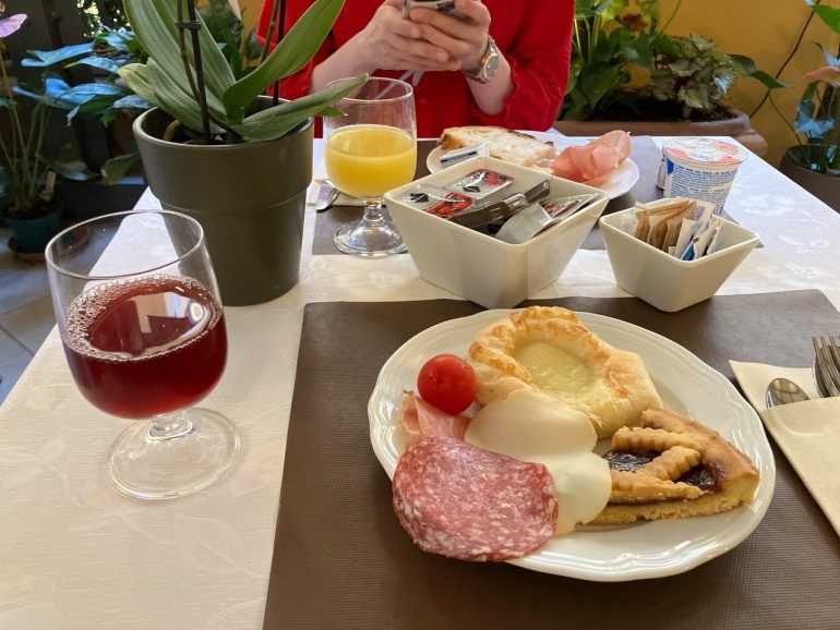 ホテルの朝食