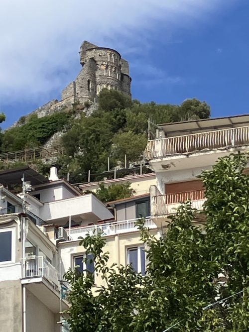 予定を変更して目指した「Torre dello Ziro」
