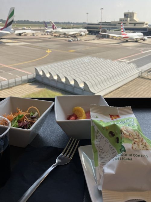 帰国前はマルペンサ空港のラウンジでひと休み