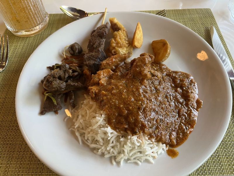 「Iru Restaurant」の朝食のカレー