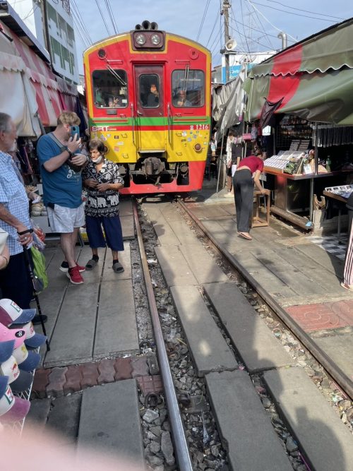 メークロン鉄道市場