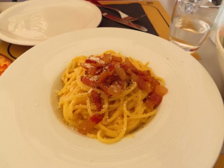 昼食でいただいたカルボナーラ