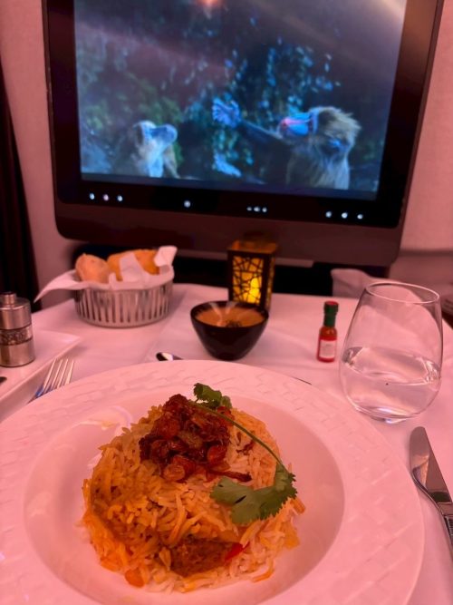 ドーハからローマへ向かう機内 まるでレストランと思うような機内食でした