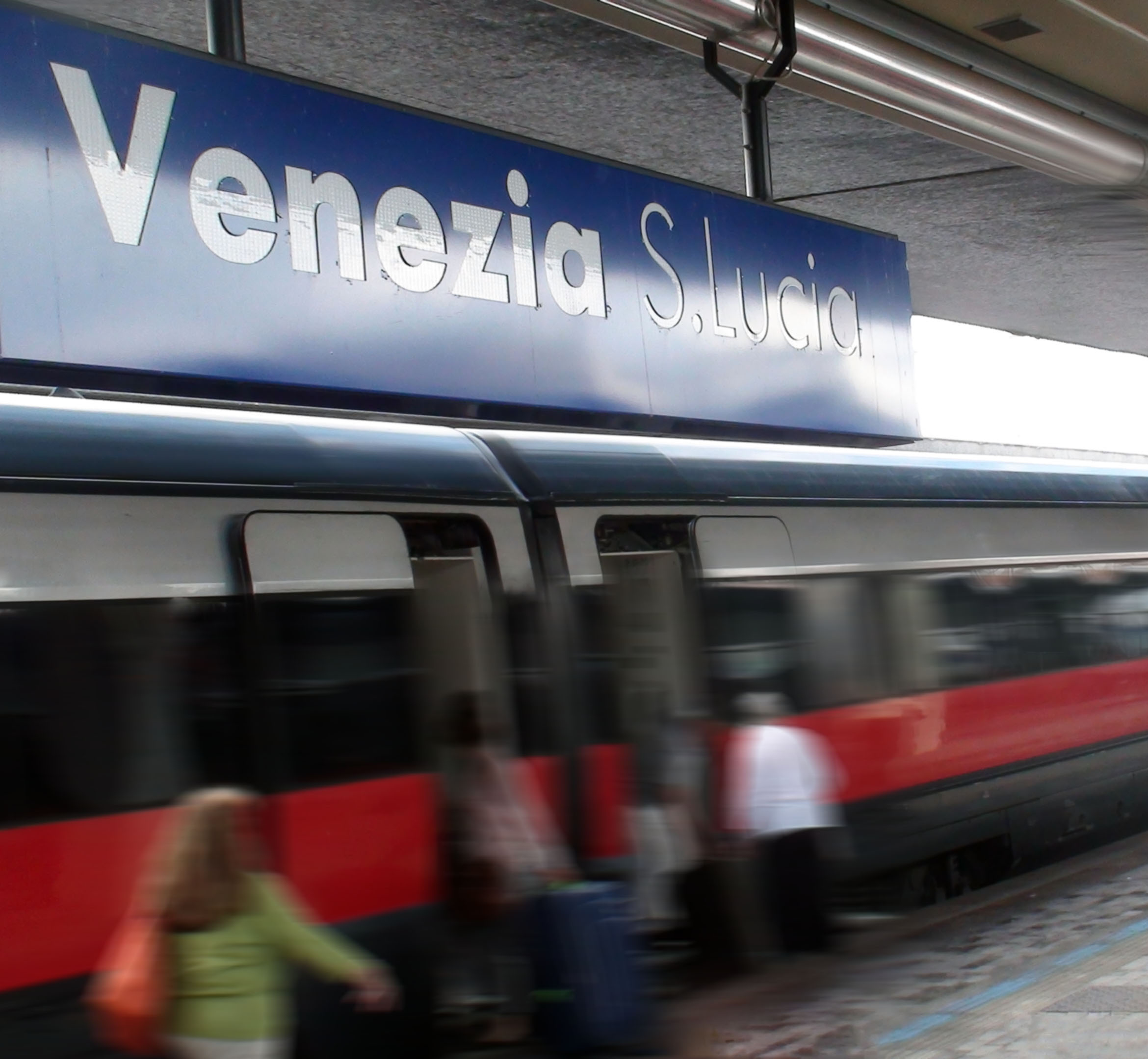 ベネチア サンタルチーア駅