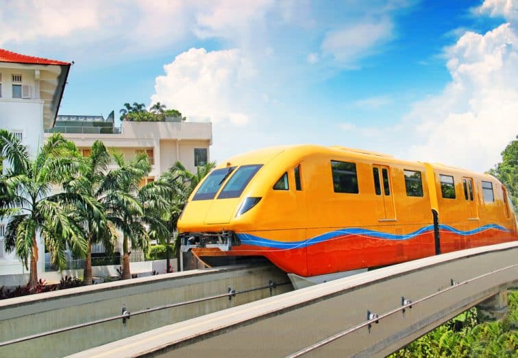 セントーサ島へ行くモノレール