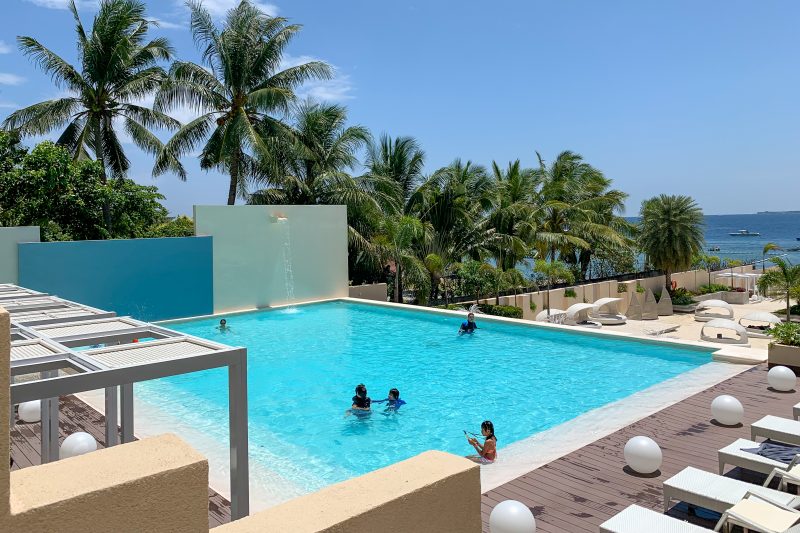 infinity pool be resort cebu hotel