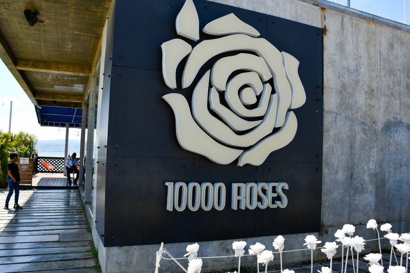 10,000 roses cafe cebu philippines