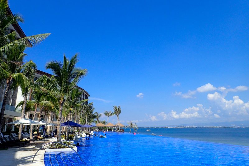 infinity pool dusit thani mactan cebu hotel