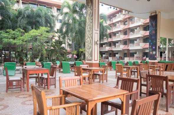 バウマンブリホテルの朝食会場