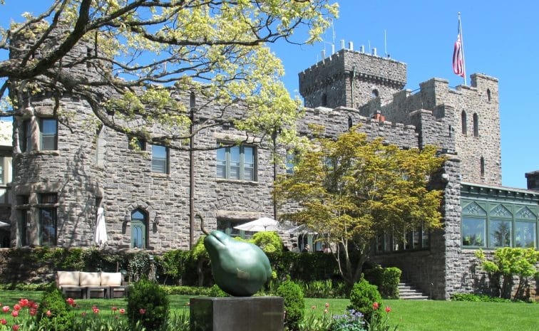 ニューヨーク・キャッスルホテル＆スパ・エントランス