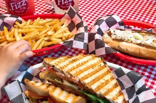 Fizz&Co. アメリカンな食事