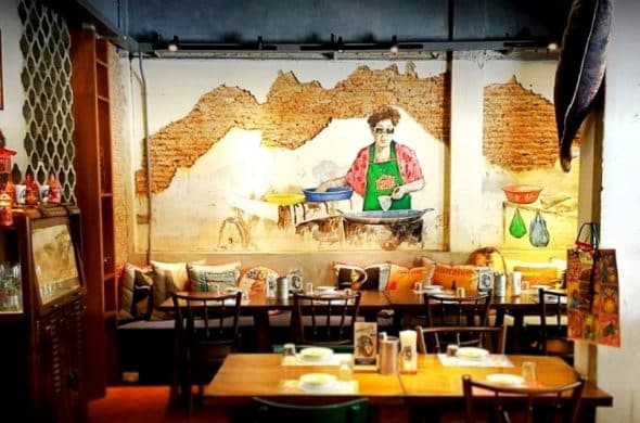エーアーバンラスティックタイの店内のウォールアート