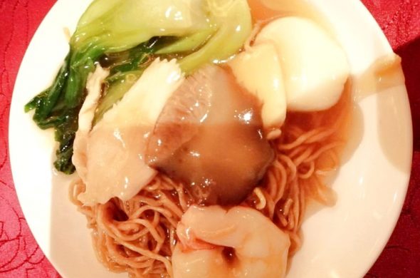 「麗苑（りえん）」のコース料理のフカヒレあんかけ
