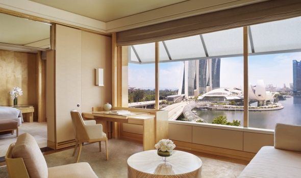 リッツカールトンの「プレミアスイートルーム」／Premier Suite (low MBS view)