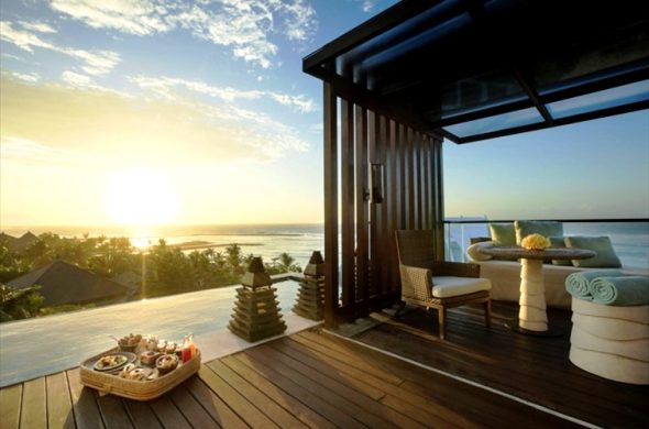 Skyvilla floating breakfast