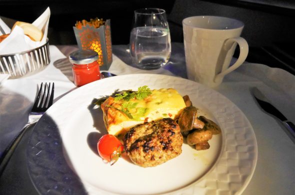 カタール航空ビジネスクラス朝食