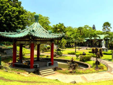 manila chinese garden in rizal park