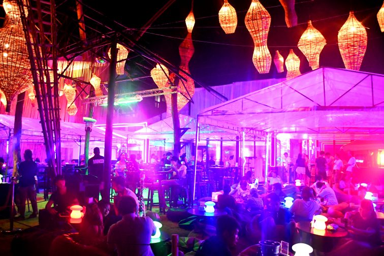 Boracay Om bar by the beach