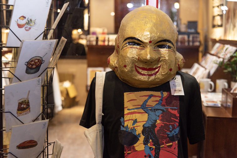 ベトナム・ハノイのお洒落なお土産店「TIRED CITY（タイヤードシティ）」
