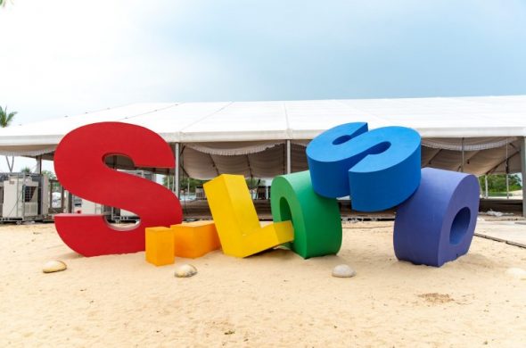 セントーサ島シロソビーチのモニュメント