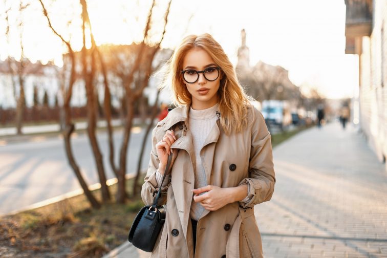 フランス旅行に持って行く服は 春夏秋冬はいつ 気候 服装教えます トラベルスタンダードジャパン