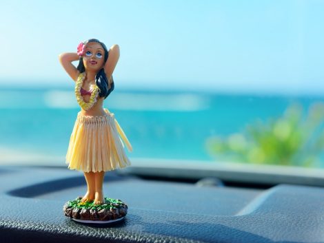 Hawaii road trip - car hula dancer doll hawaii tour