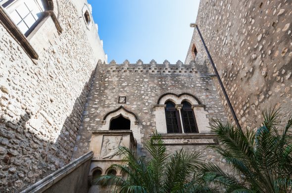 タルミオーナ コルバイヤ館 Palazzo Corvaja
