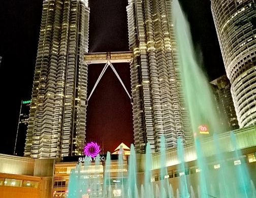 ツインタワーとスリアKLCC