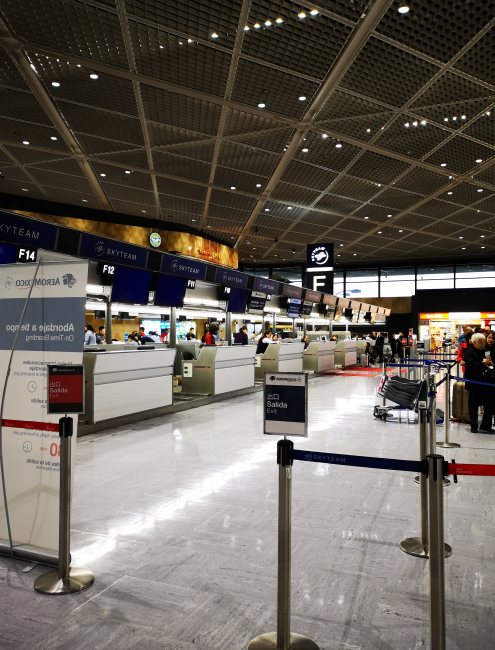 成田空港・アエロメヒコ航空カウンター
