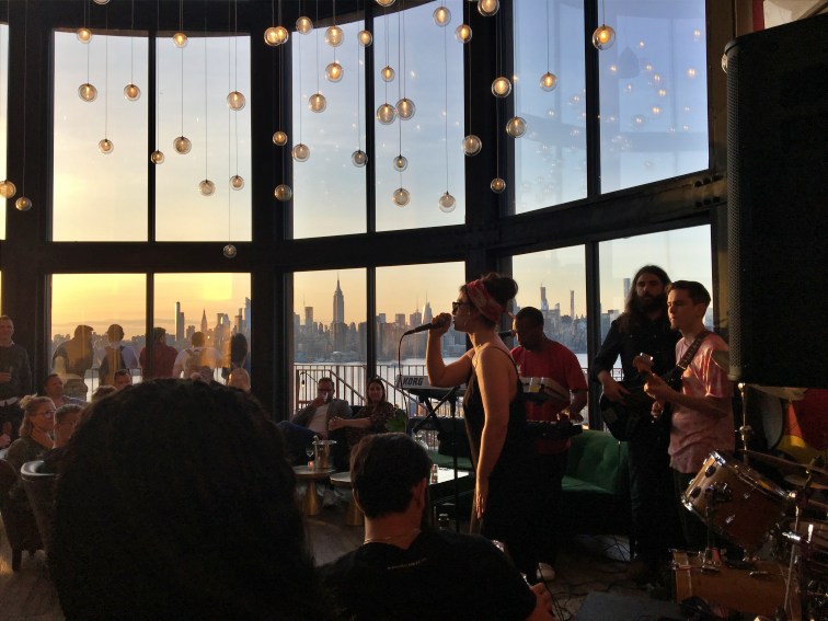 マンハッタンの夜景をひとり占め ニューヨーク最新のおしゃれルーフトップバー5選 トラベルスタンダードジャパン