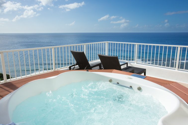 ocean front Jacuzzi (5)