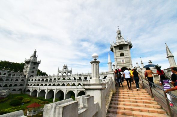 simala walikng around upstairs