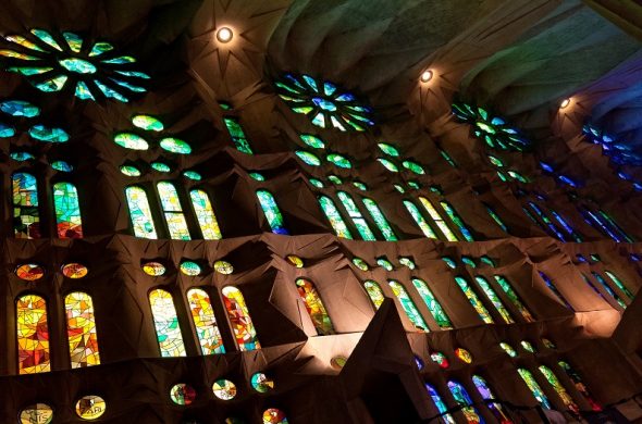 sagrada familiaステンドグラス