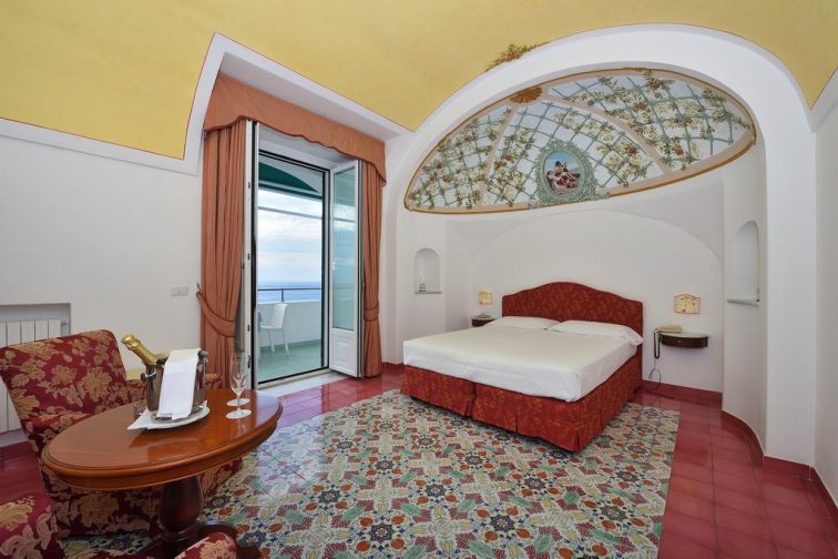 アマルフィ ルナコンベント