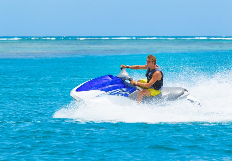 2_New Caledonia jetski