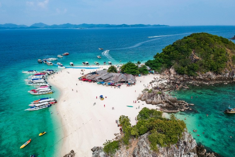 プーケット島の離島／カイ・ノック島の全景