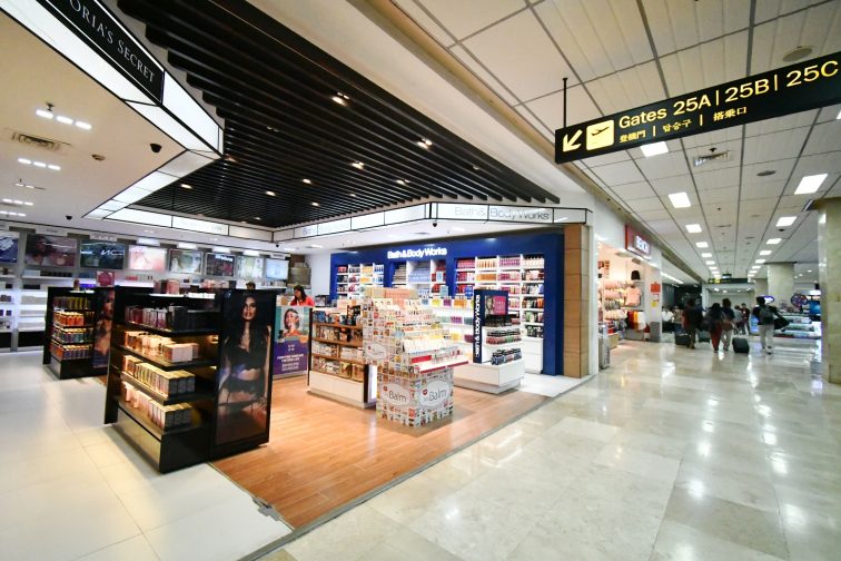 セブ空港 国内線 待ち合いスペース付近のお店