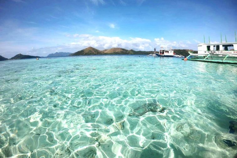 cyc beach in coron