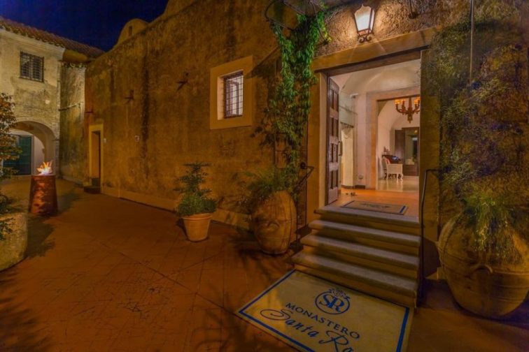 アマルフィ ホテル