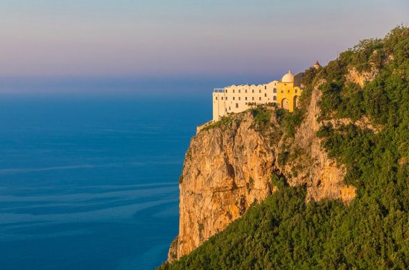 ホテル アマルフィ